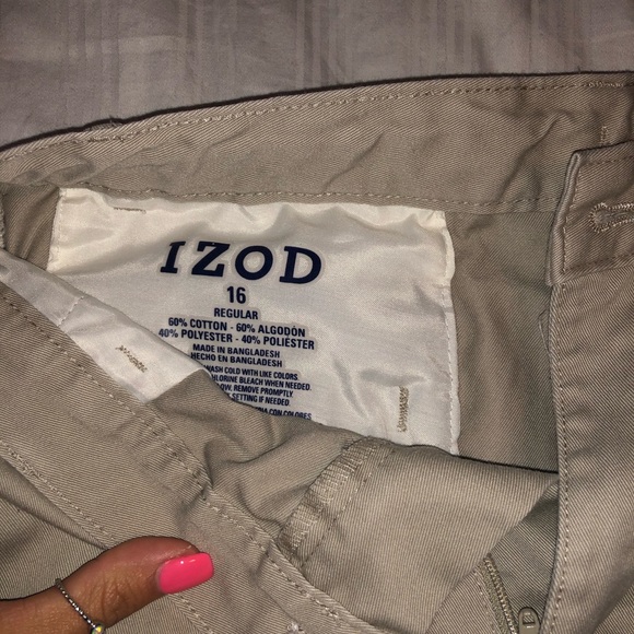 IZOD Khaki Shorts - Picture 4 of 4